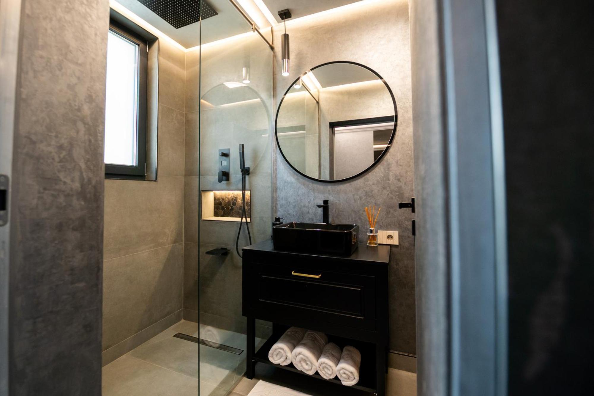 The Penthouse Hotel Vaslui Buitenkant foto