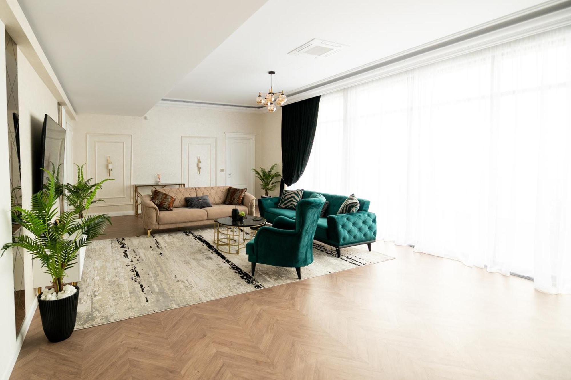 The Penthouse Hotel Vaslui Buitenkant foto