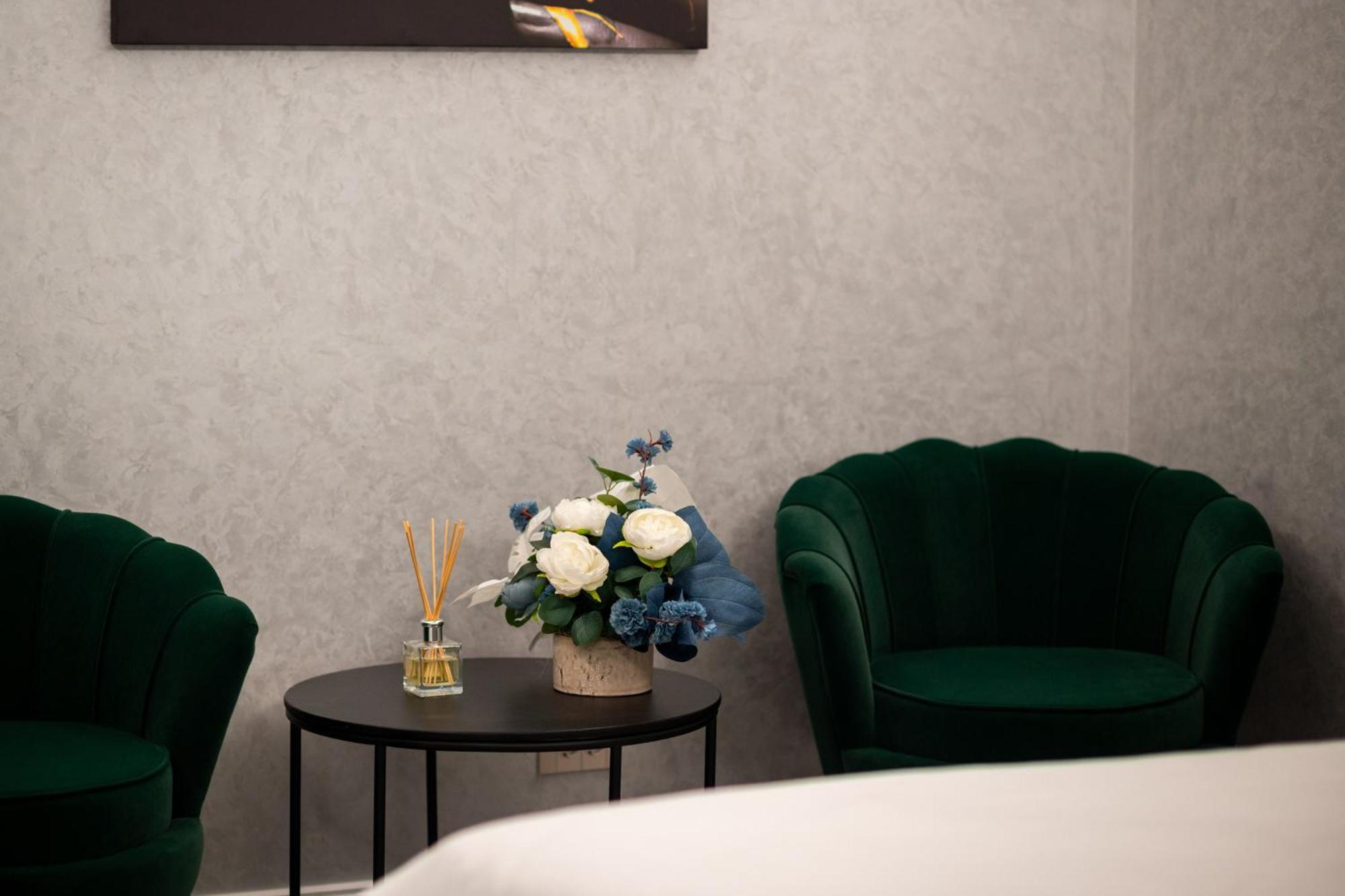 The Penthouse Hotel Vaslui Buitenkant foto