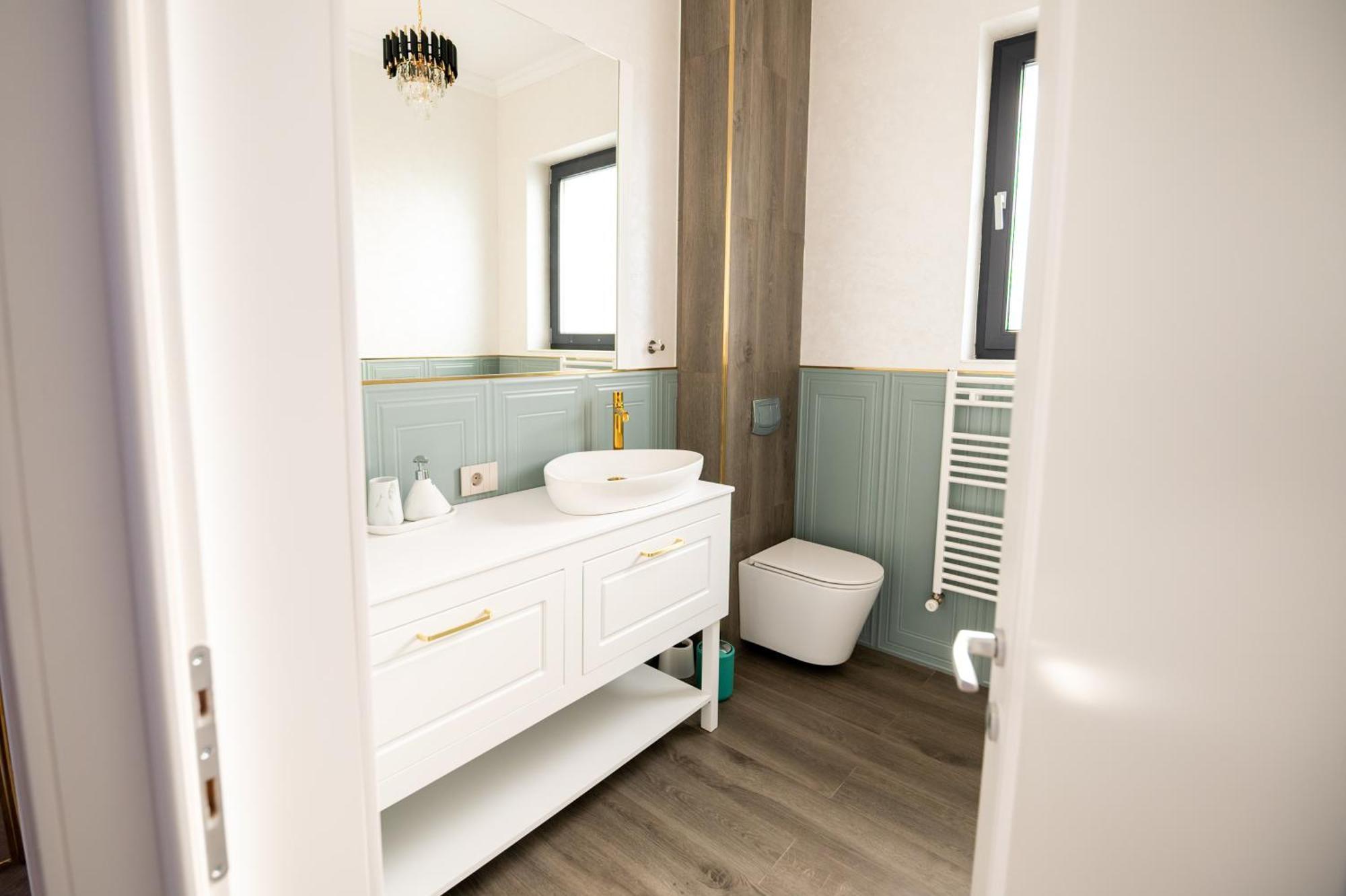 The Penthouse Hotel Vaslui Buitenkant foto