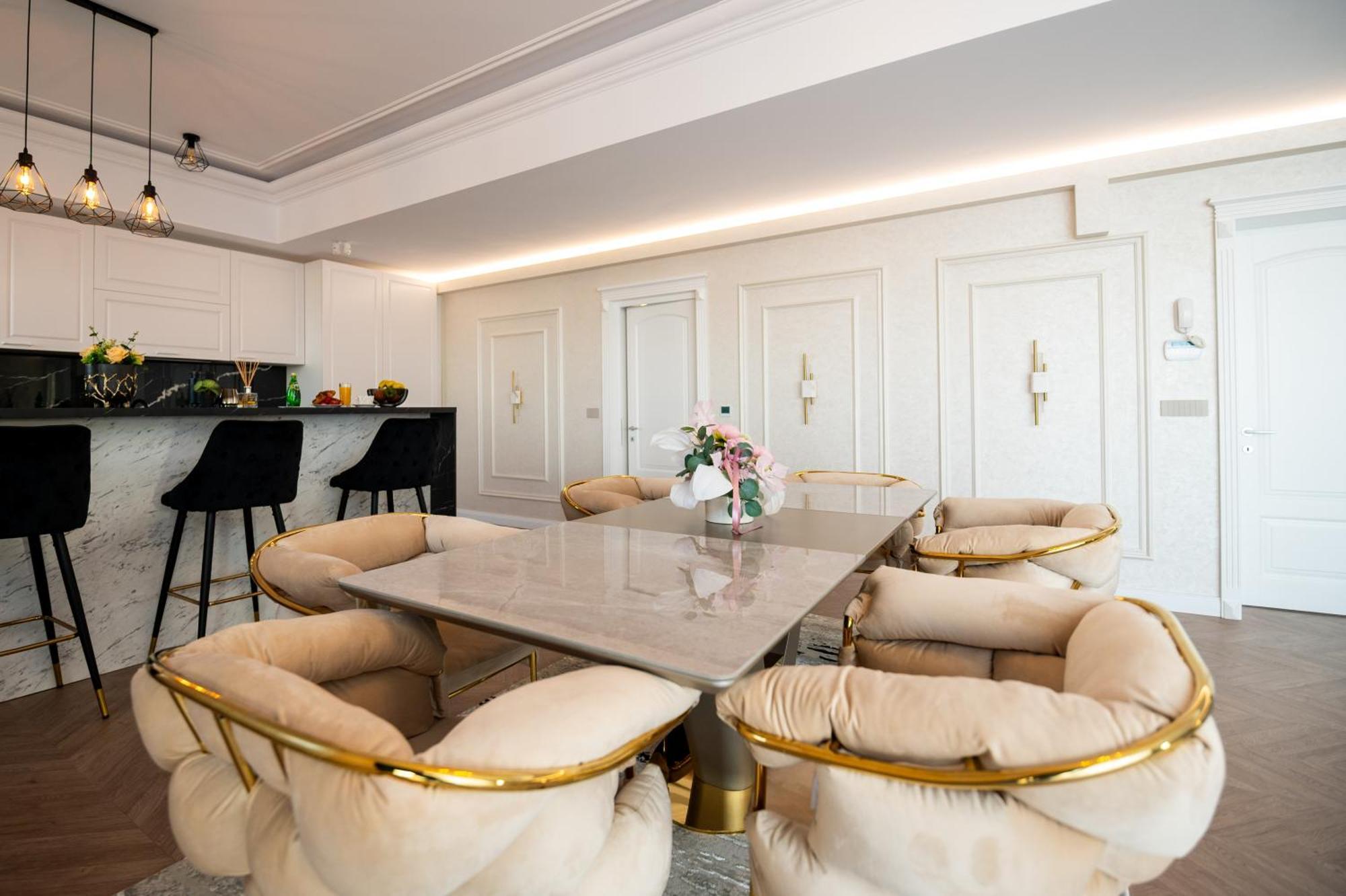 The Penthouse Hotel Vaslui Buitenkant foto